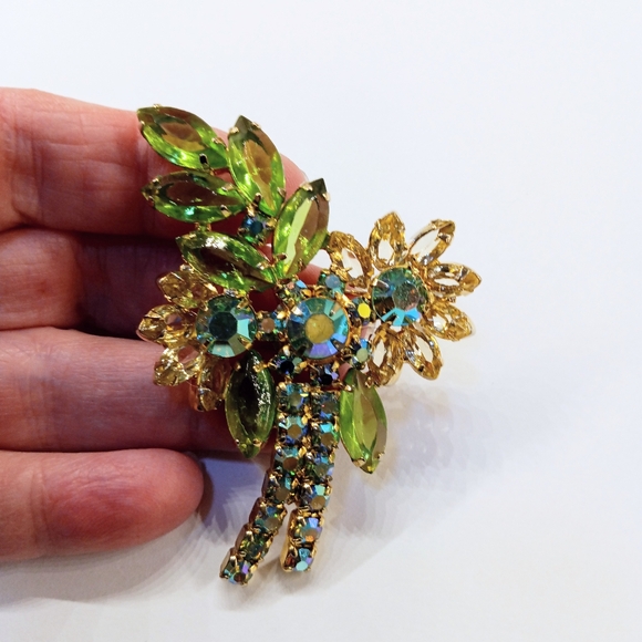 Vintage Jewelry Juliana Brooch Rhinestone - Picture 2 of 5